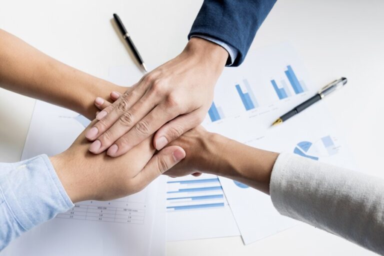 teamwork power successful business meeting workplace concept 1423 102 1 768x512